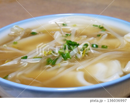 水餃子スープ 136036997