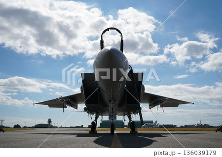 黄昏の戦闘機 136039179