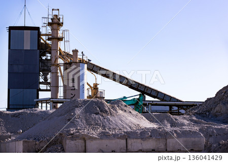 生コン工場　バッチャープラント 136041429