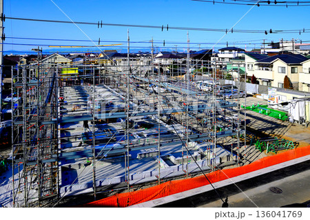 マンションの建設工事 マンションの建設工事 136041769