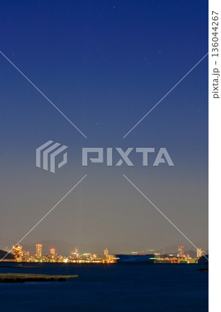 江田島 (切串港)から夜の広島市街を望む 江田島 (切串港)から夜の広島市街を望む 136044267