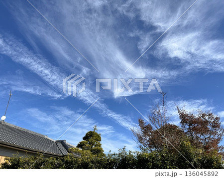 空と雲 136045892
