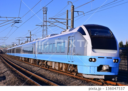 常磐線を走るE653系特急ときわ 136047537