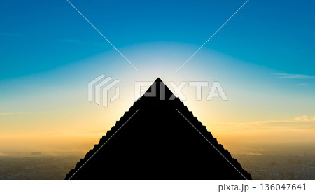 エジプトのピラミッドのシルエット 136047641