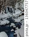 雪景色の達沢不動滝 136047757