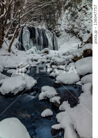 雪景色の達沢不動滝 雪景色の達沢不動滝 136047757