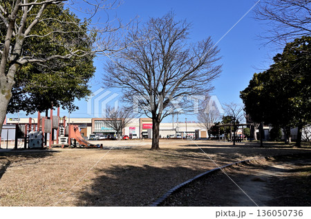 越谷散歩：七左第二公園　越谷市新越谷 136050736