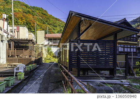会津　東山温泉街　足湯処　福島県会津若松市 136050940