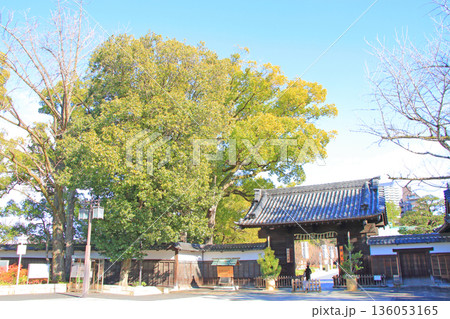 愛知県名古屋市、徳川園黒門の風景 136053165