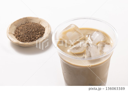 アイス ほうじ茶ラテ アイス ほうじ茶ラテ 136063389