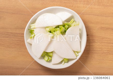 蕪 浅漬け 蕪 浅漬け 136064061