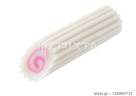 透明背景（png）に1本のなると巻き 136064712