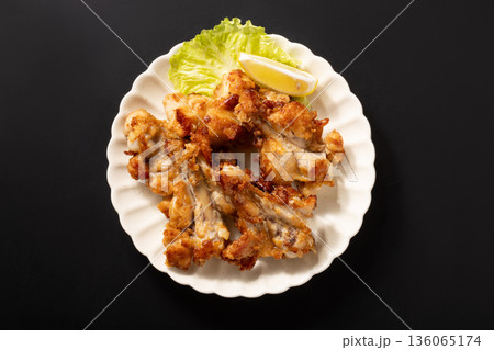手羽元 開き 揚げ焼き 手羽元 開き 揚げ焼き 136065174