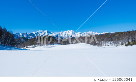 中山高原・スノートレッキング （北アルプスの眺め） 136066041