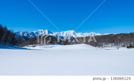 中山高原・スノートレッキング （北アルプスの眺め） 136066129