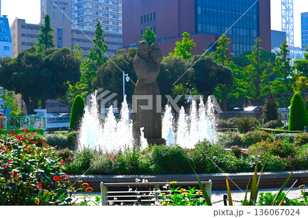 横浜　山下公園の景色 136067024