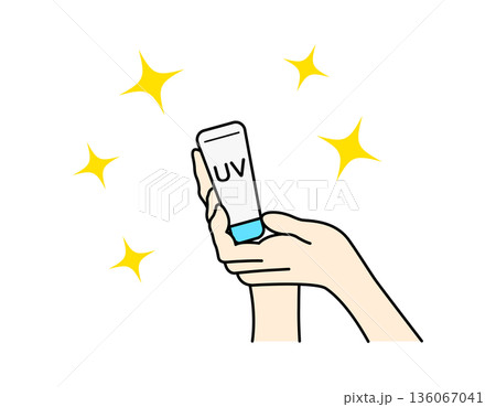 片手で日焼け止めを持ちもう片方の手を添える美容イメージ 136067041