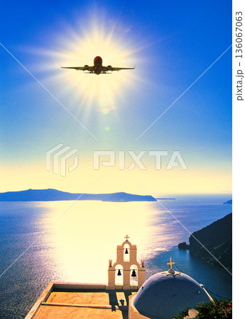 断崖絶壁に立つサントリー島の美しいサンセット 136067063