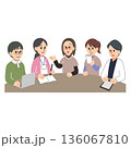 訪問看護師が他業種の人間を交えてミーティングをしているところのイラスト 136067810