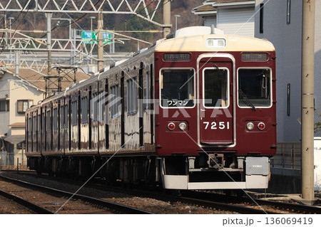 【能勢電鉄】7200系(妙見線:絹延橋〜川西能勢口) 【能勢電鉄】7200系(妙見線:絹延橋〜川西能勢口) 136069419