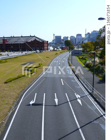 みなとみらいの道路 みなとみらいの道路 136073854