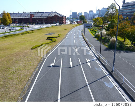 みなとみらいの道路 136073858