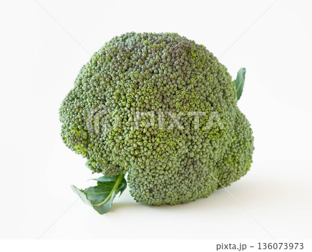 紫がかったブロッコリー 緑黄色野菜 紫がかったブロッコリー 緑黄色野菜 136073973