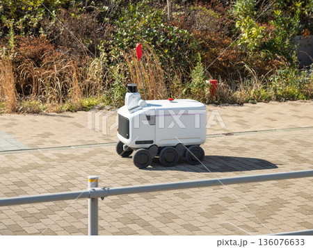 自動配送ロボット 自動配送ロボット 136076633