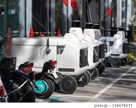 自動搬送ロボット 自動搬送ロボット 136076635