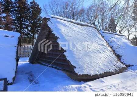 史跡 根城の広場 本丸跡の復元 日本100名城《青森》 史跡 根城の広場 本丸跡の復元 日本100名城《青森》 136080943