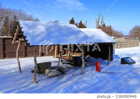 史跡 根城の広場 本丸跡の復元 日本100名城《青森》 史跡 根城の広場 本丸跡の復元 日本100名城《青森》 136080949