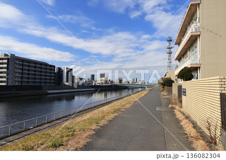 東京都北区志茂の風景 東京都北区志茂の風景 136082304