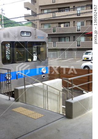 福島交通飯坂線からの車窓風景　曾根田駅 136082457