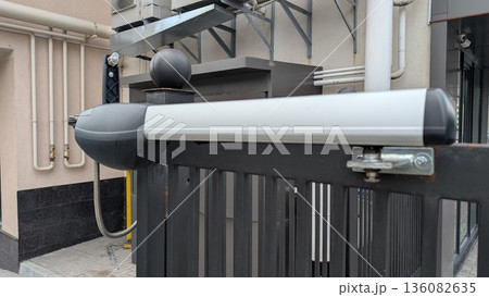 Explore the Modern Automatic Gate Opener Elegant Design for Enhanced Security and Convenience 136082635