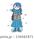 寒さに凍える女性のイラスト 136082871