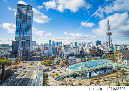 栄の街並み、完成間近のザ・ランドマーク名古屋栄〈愛知県名古屋市〉 栄の街並み、完成間近のザ・ランドマーク名古屋栄〈愛知県名古屋市〉 136082891