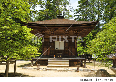 高野山　壇上伽藍　三昧堂 136086746
