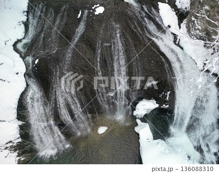 真冬の関山大滝　空撮 136088310