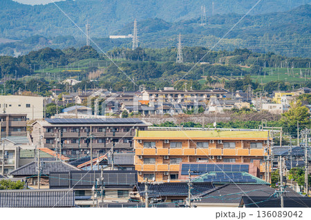 袋井市の愛野の街並み(静岡県) 136089042