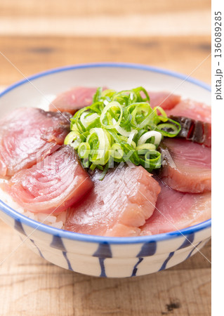 おいしい鰹丼 136089285