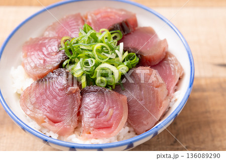 おいしい鰹丼 136089290