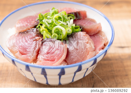 おいしい鰹丼 136089292