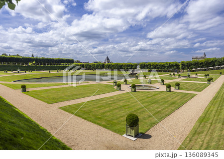Villandry Chateau formal gardens with parterres and water features Villandry Chateau formal gardens with parterres and water features 136089345