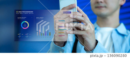 スマホでARデータ分析 ■撮影協力：関西国際空港（KIX） 136090280