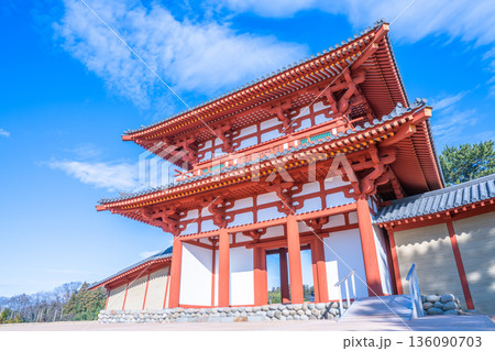 多賀城跡 多賀城南門 青空に映える復元外郭南門 136090703