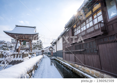 飛騨古川　雪景色　（岐阜県） 136092509