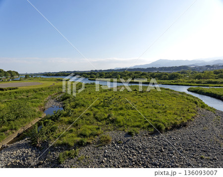 模川沿いに望む大山 136093007