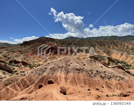 《キルギス》スカスカ渓谷 136093149