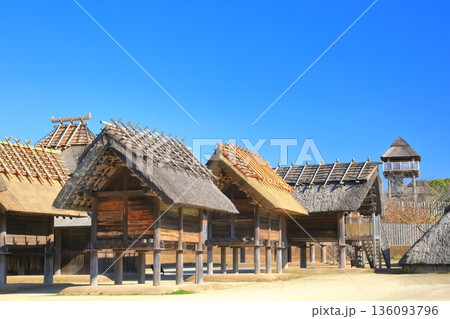 【佐賀県】快晴下の吉野ヶ里歴史公園（蔵と市） 136093796
