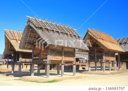 【佐賀県】快晴下の吉野ヶ里歴史公園（蔵と市） 136093797